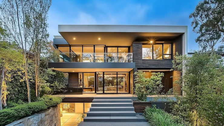 stunning modern luxury home with panoramic views elegant design lavish outdoor spaces 1036629 10862.jpg
